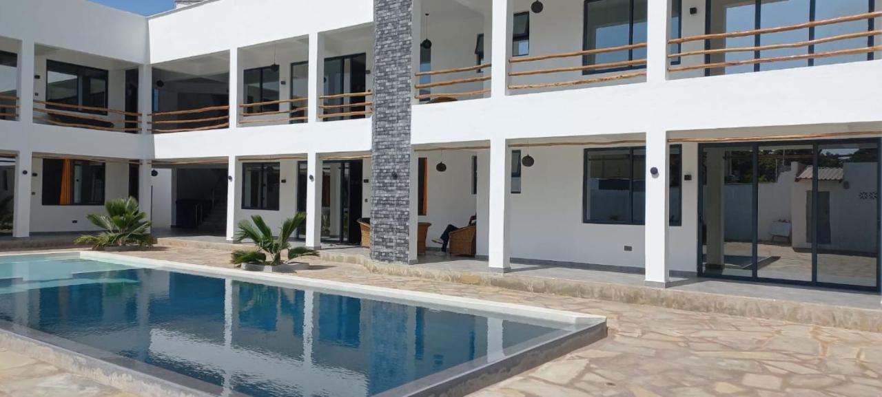 V-Szameitat Homes, Kongo River 迪亚尼海滩 外观 照片